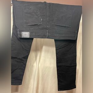 LEVI'S 311 Shaping Skinny size 34. Black.